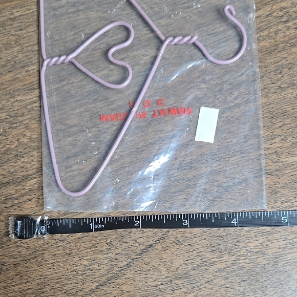 Set of 7 Mini Hangers - Picture 4 of 5